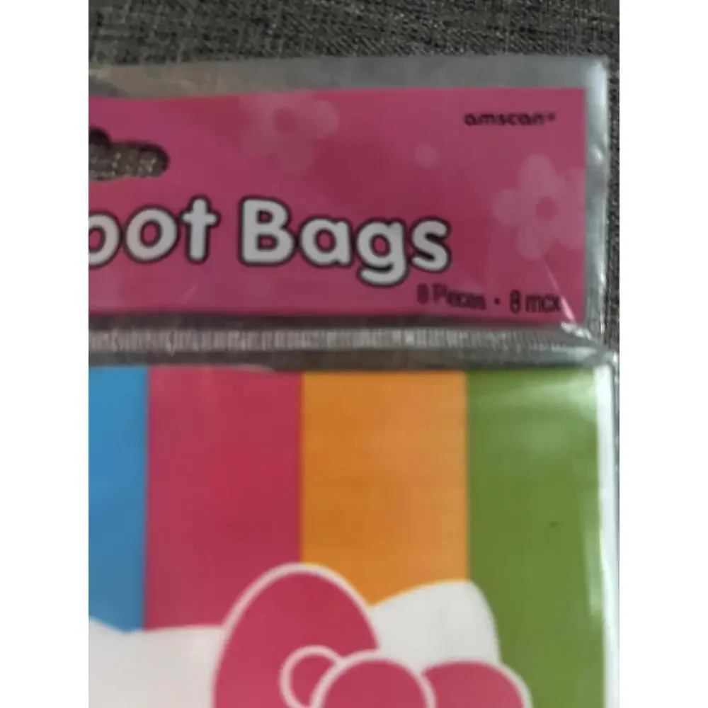 Sanrio Hello Kitty Party Supplies 16 Treat Bags and 16 Napkins